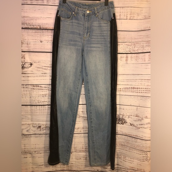 Women’s jeans with black snake skin side stripe - Picture 6 of 15